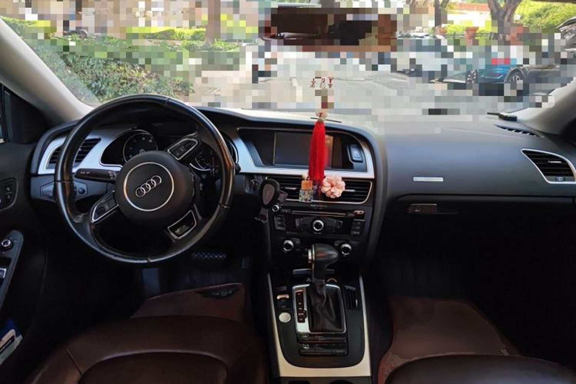 Used Audi A5 2014 Sportback 45 TFSI Center Console