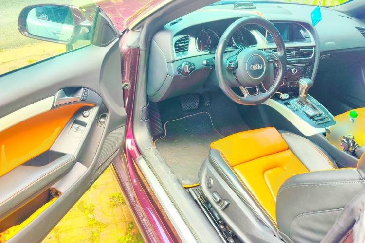 Used Audi A5 2014 Coupe 45 TFSI Fashion Edition Driver Seat