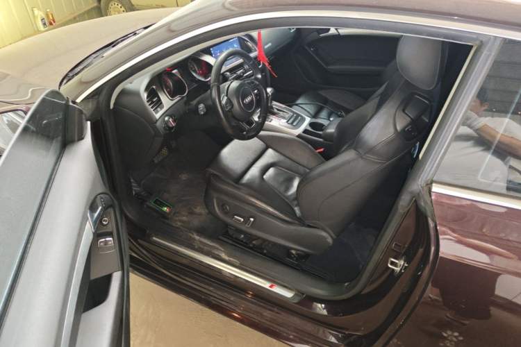 Used Audi A5 2014 Coupe 45 TFSI quattro Driver Seat