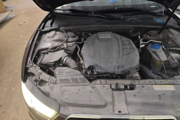 Used Audi A5 2014 Coupe 45 TFSI quattro Engine Bay Right