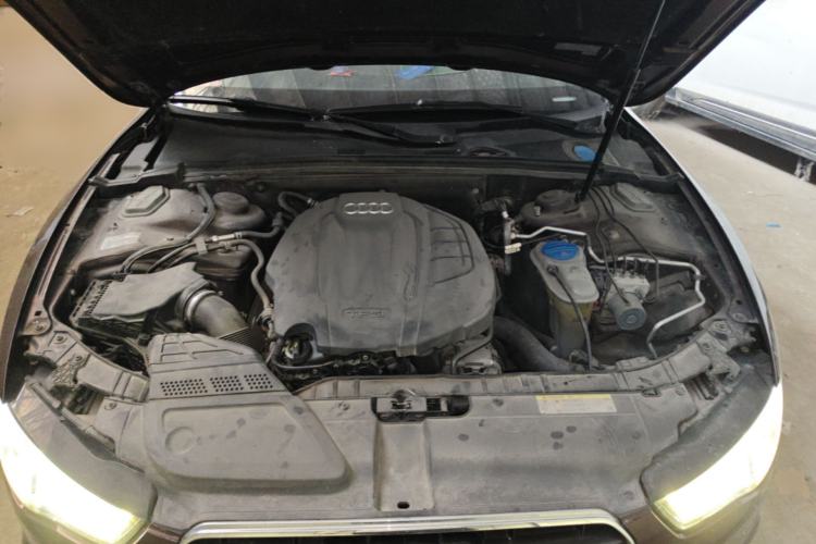 Used Audi A5 2014 Coupe 45 TFSI quattro Engine Bay