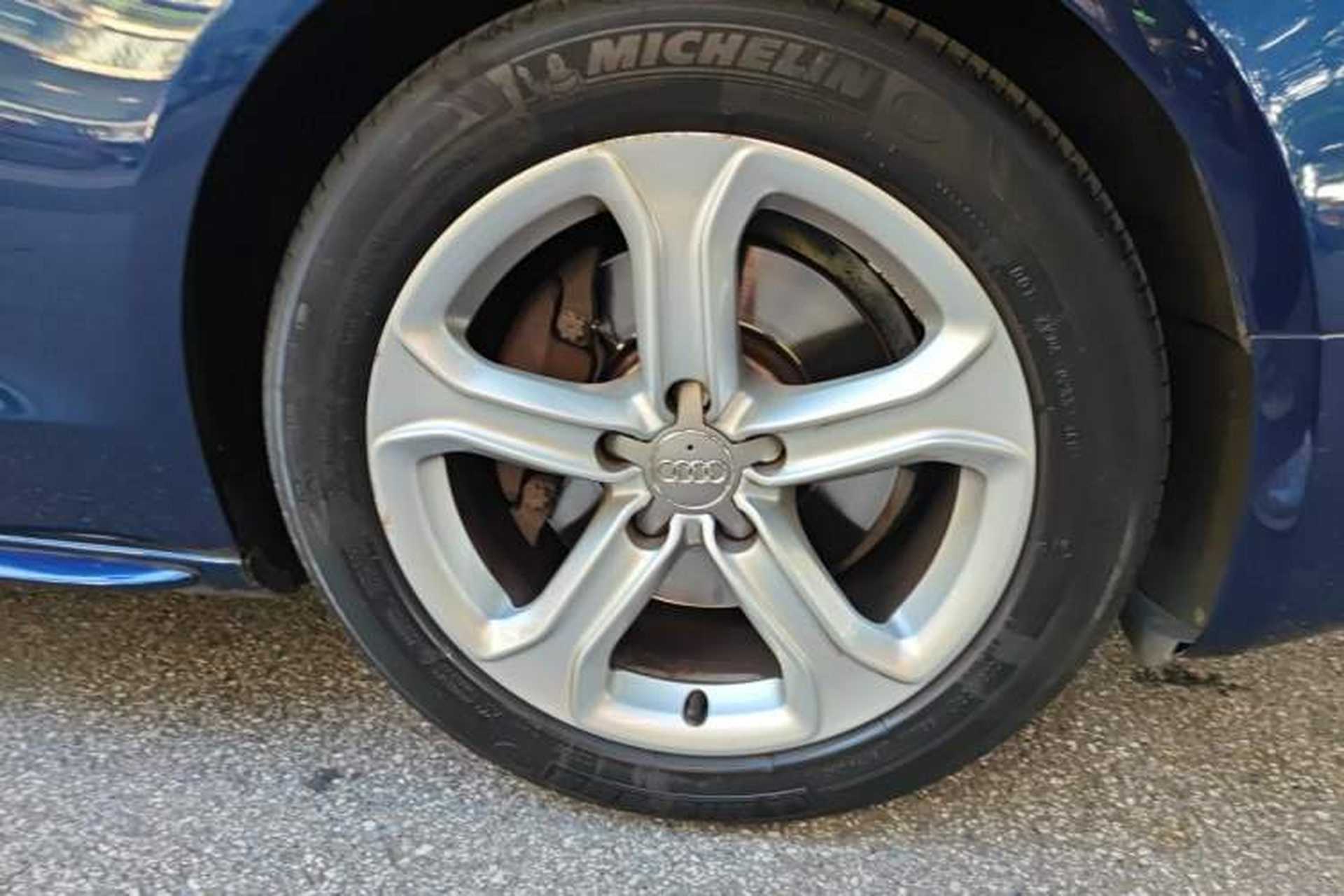 Used Audi A5 2014 Sportback 45 TFSI Right Front Wheel Hub