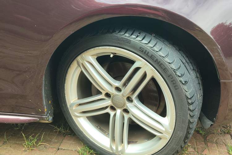 Used Audi A5 2014 Coupe 45 TFSI Fashion Edition Right Front Wheel Hub