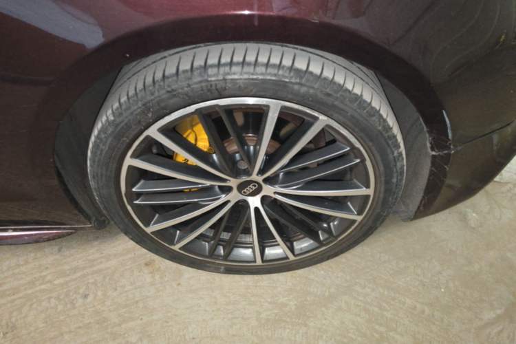 Used Audi A5 2014 Coupe 45 TFSI quattro Right Front Wheel Hub