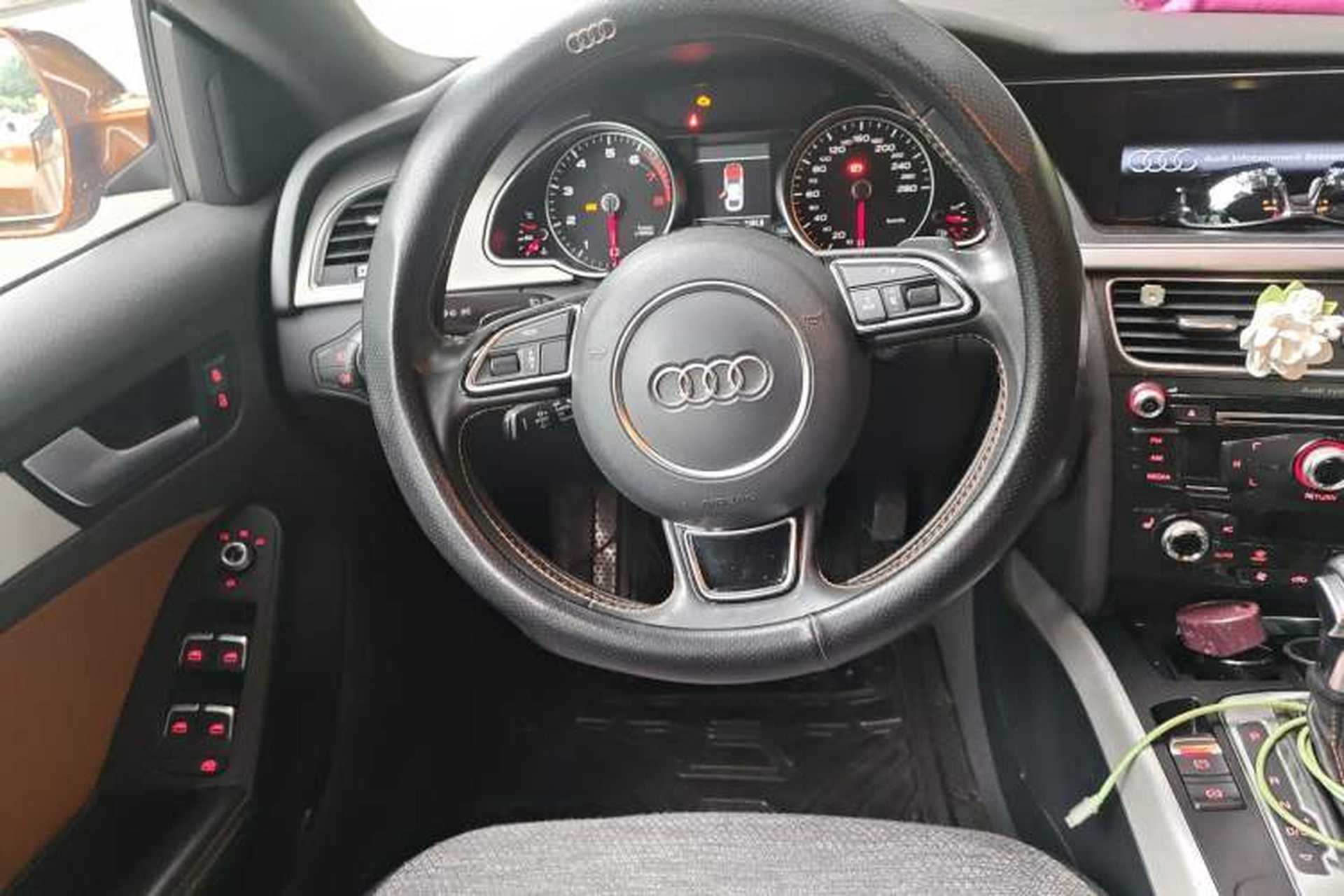 Used Audi A5 2014 Sportback 45 TFSI Fashion Edition Steering Wheel