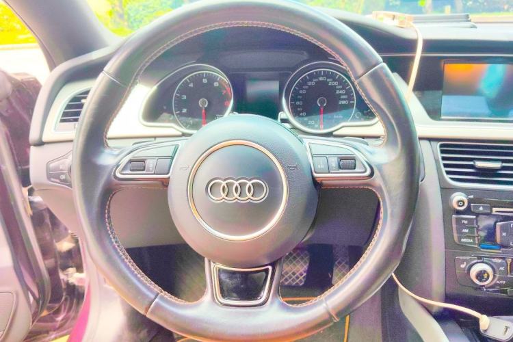 Used Audi A5 2014 Coupe 45 TFSI Fashion Edition Steering Wheel