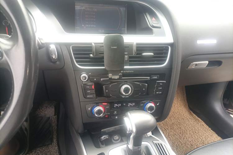Used Audi A5 2014 Sportback 45 TFSI Audio And AC Panel