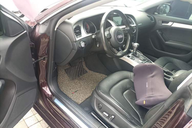 Used Audi A5 2014 Sportback 45 TFSI Driver Seat