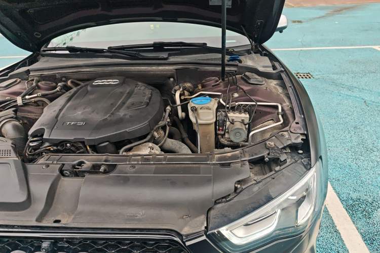 Used Audi A5 2014 Coupe 45 TFSI Engine Bay Left