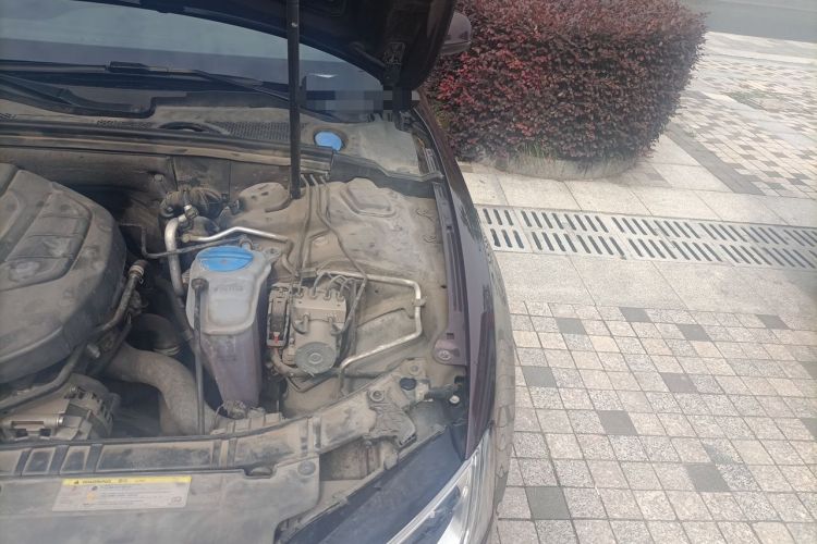 Used Audi A5 2014 Sportback 45 TFSI Engine Bay Left