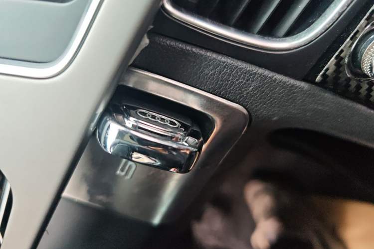 Used Audi A5 2014 Coupe 45 TFSI Vehicle Key
