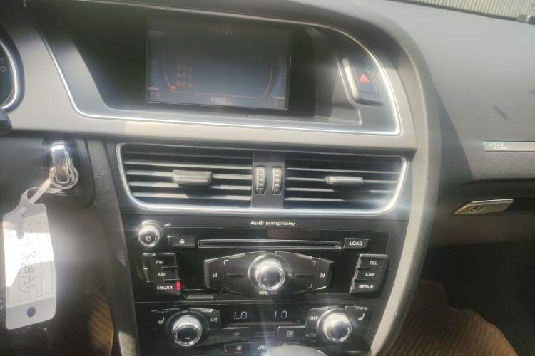 Used Audi A5 2014 Cabriolet 45 TFSI Audio And AC Panel
