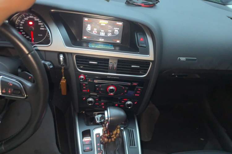 Used Audi A5 2014 Sportback 45 TFSI Audio And AC Panel