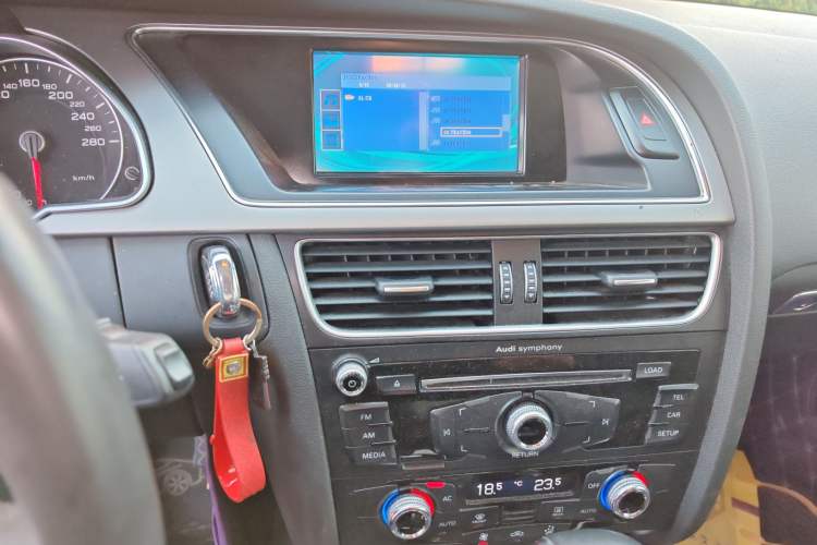 Used Audi A5 2014 Coupe 45 TFSI Audio And AC Panel