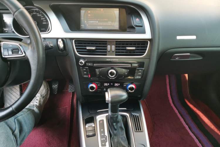 Used Audi A5 2014 Coupe 45 TFSI Audio And AC Panel