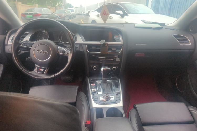 Used Audi A5 2014 Sportback 45 TFSI quattro Center Console