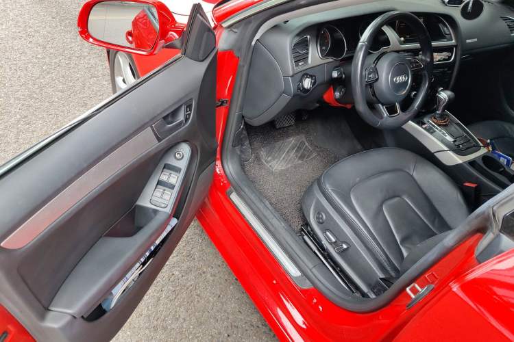 Used Audi A5 2014 Sportback 45 TFSI Driver Seat