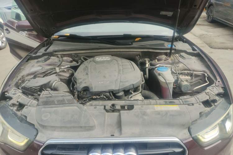 Used Audi A5 2014 Cabriolet 45 TFSI Engine Bay