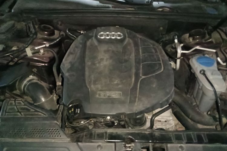 Used Audi A5 2014 Cabriolet 45 TFSI Engine Bay