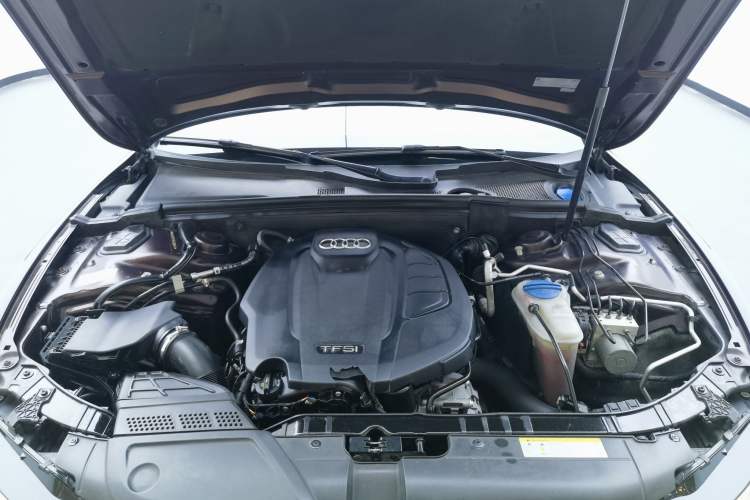 Used Audi A5 2014 Sportback 45 TFSI quattro Engine Bay