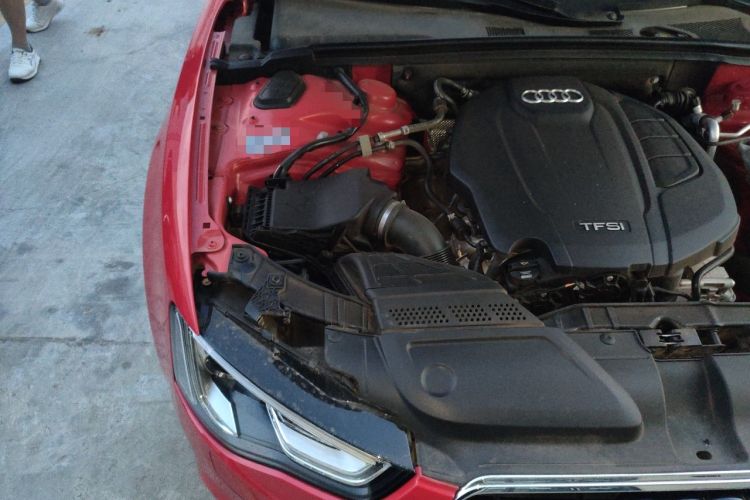 Used Audi A5 2014 Sportback 45 TFSI Engine Bay Right