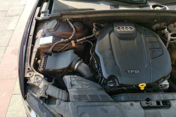 Used Audi A5 2014 Coupe 45 TFSI Engine Bay Right