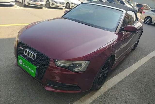 Audi A5 2014 Cabriolet 45 TFSI مستعملة