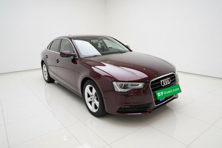 Used Audi A5 2014 Sportback 45 TFSI Front Right 45 Deg