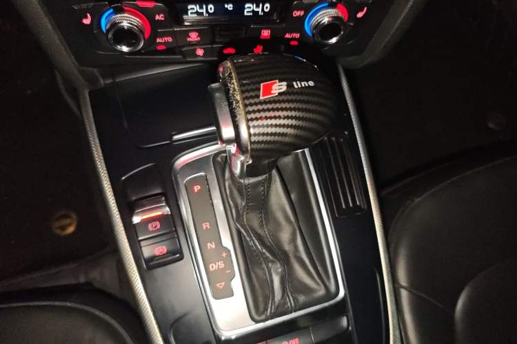 Used Audi A5 2014 Sportback 45 TFSI Gear Lever