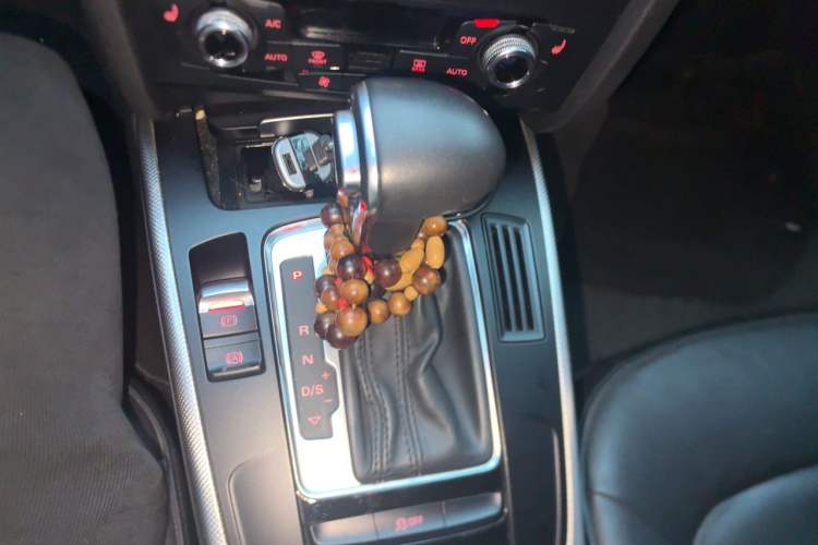 Used Audi A5 2014 Sportback 45 TFSI Gear Lever