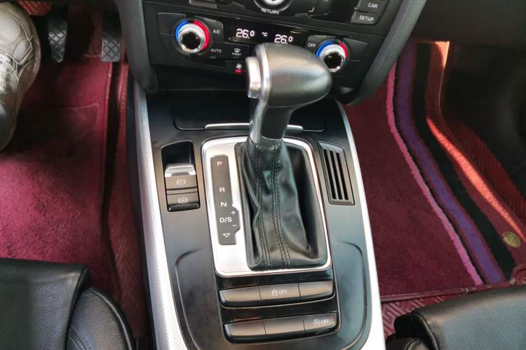 Used Audi A5 2014 Coupe 45 TFSI Gear Lever