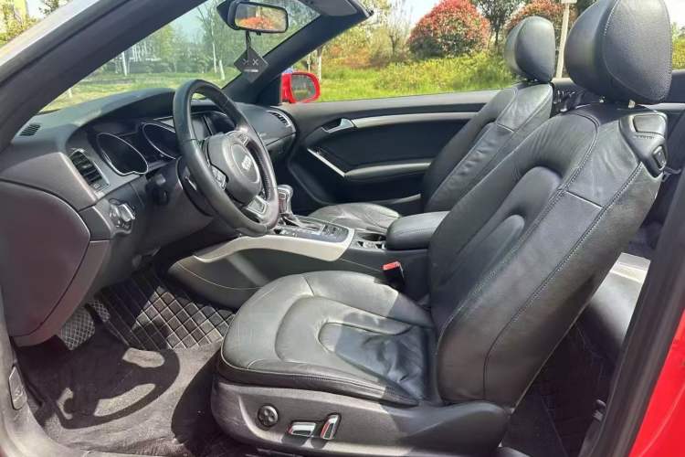 Used Audi A5 2014 Cabriolet 45 TFSI Interior 7