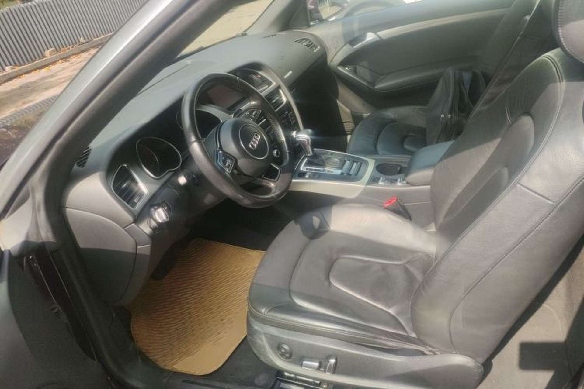 Used Audi A5 2014 Cabriolet 45 TFSI Left Front Seat