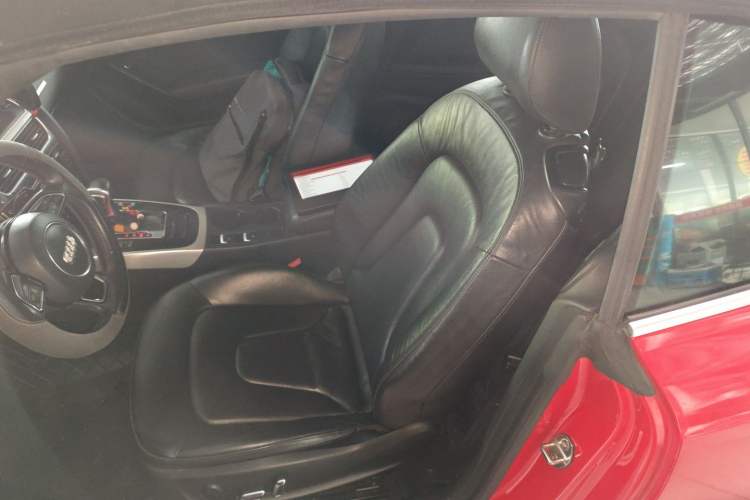 Used Audi A5 2014 Cabriolet 45 TFSI Left Front Seat