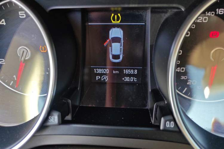 Used Audi A5 2014 Sportback 45 TFSI quattro Odometer Close Up