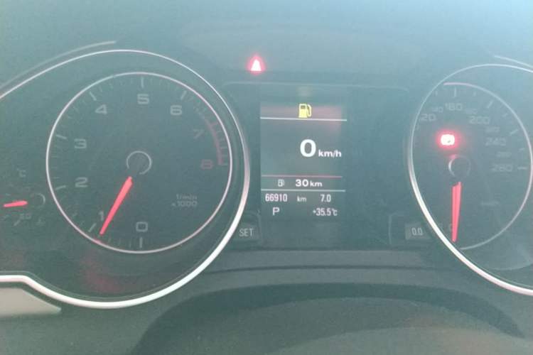 Used Audi A5 2014 Cabriolet 45 TFSI Odometer Close Up