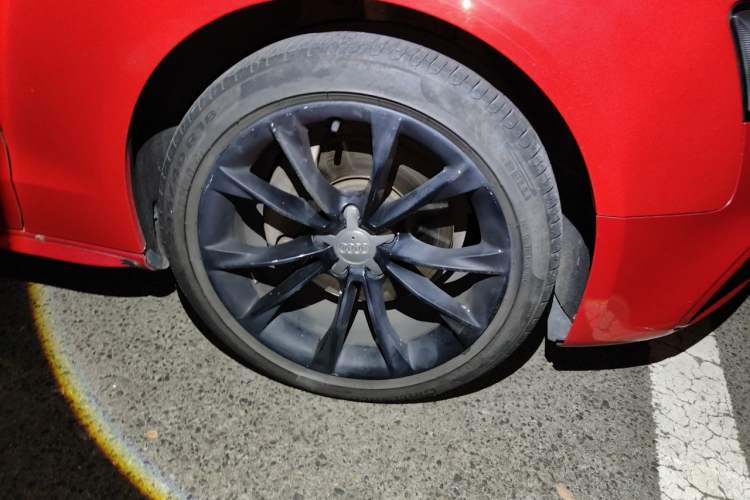 Used Audi A5 2014 Sportback 45 TFSI quattro Right Front Wheel Hub