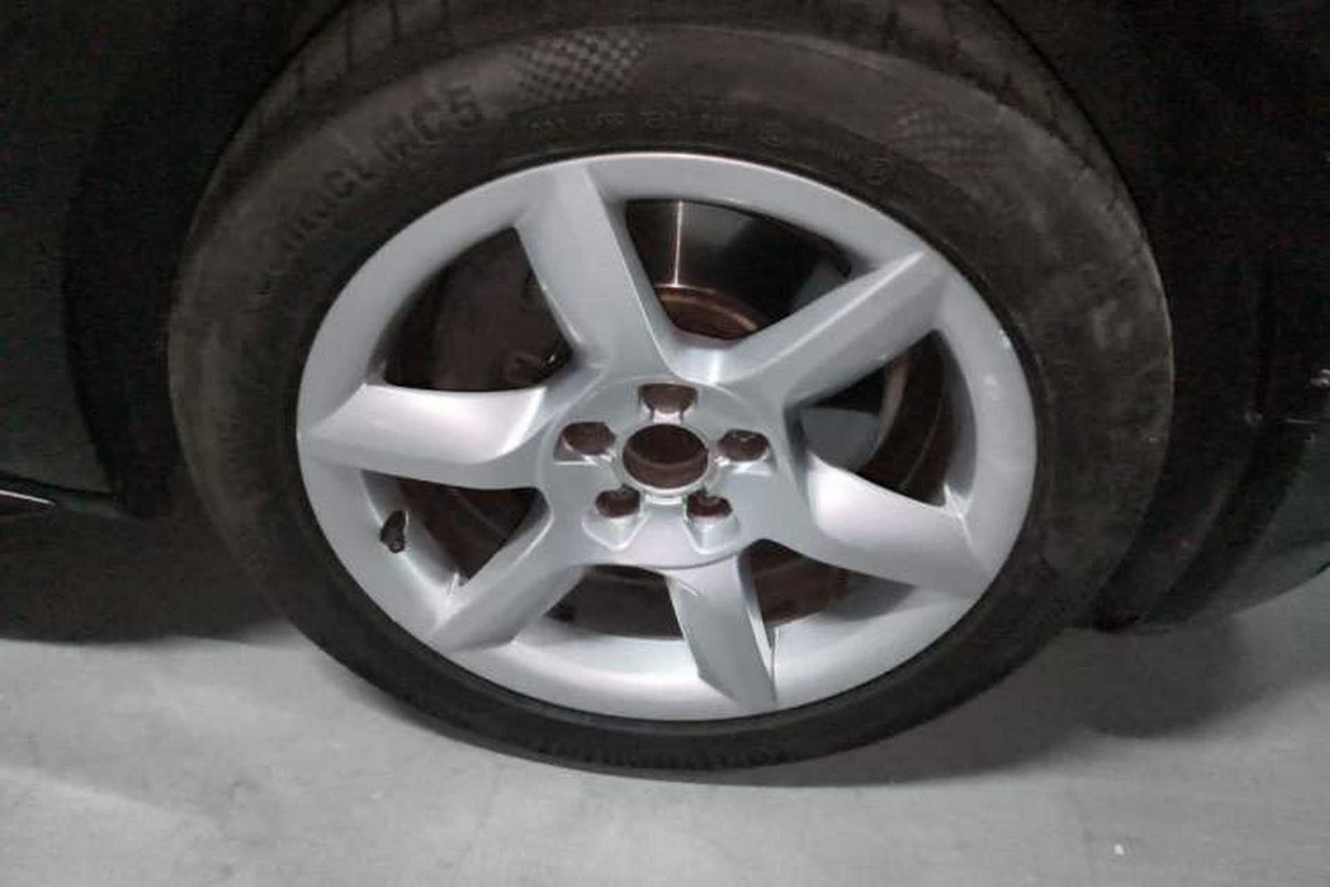 Used Audi A5 2014 Cabriolet 45 TFSI quattro Right Front Wheel Hub