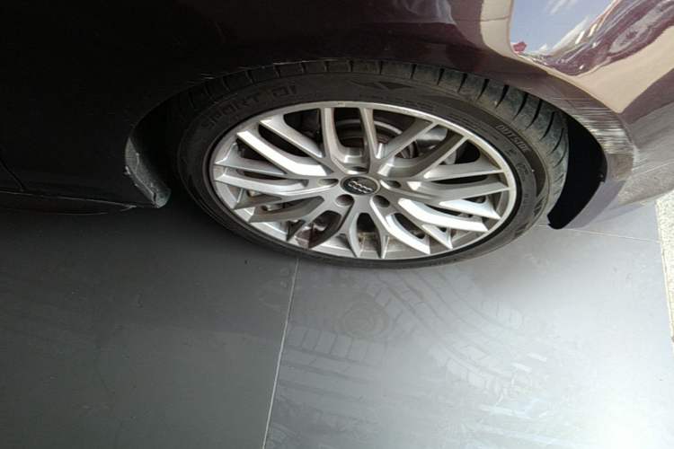 Used Audi A5 2014 Cabriolet 45 TFSI Right Front Wheel Hub