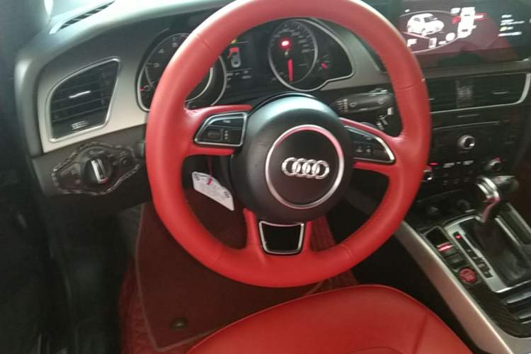 Used Audi A5 2014 Cabriolet 45 TFSI Steering Wheel