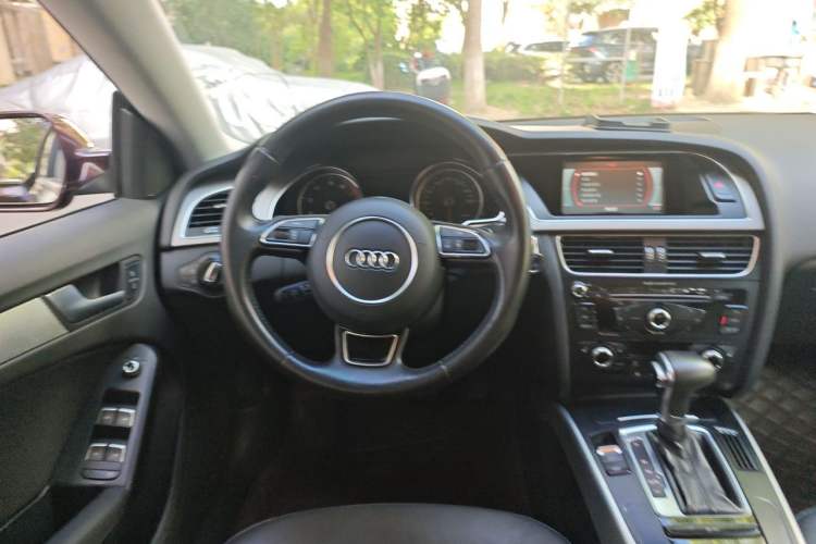 Used Audi A5 2014 Sportback 45 TFSI Steering Wheel
