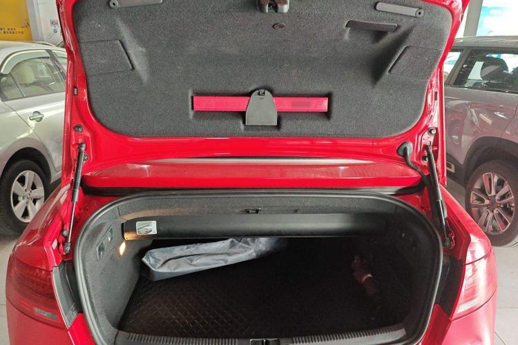 Used Audi A5 2014 Cabriolet 45 TFSI Trunk