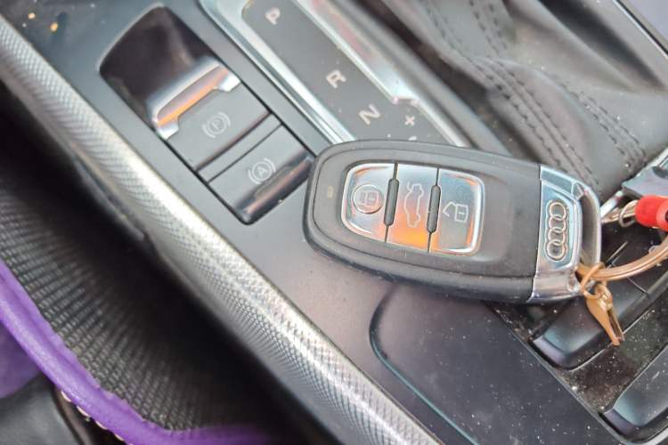 Used Audi A5 2014 Coupe 45 TFSI Vehicle Key