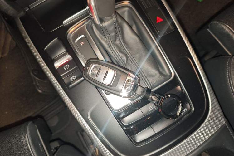 Used Audi A5 2014 Coupe 45 TFSI Vehicle Key