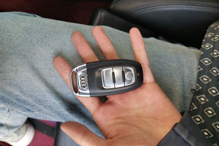 Used Audi A5 2014 Coupe 45 TFSI Vehicle Key