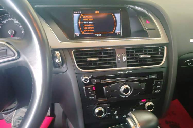 Used Audi A5 2014 Coupe 45 TFSI Audio And AC Panel