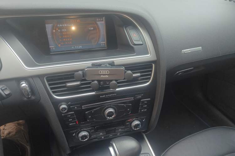 Used Audi A5 2014 Sportback 45 TFSI Audio And AC Panel