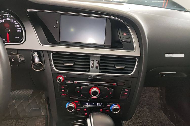 Used Audi A5 2014 Coupe 45 TFSI Audio And AC Panel