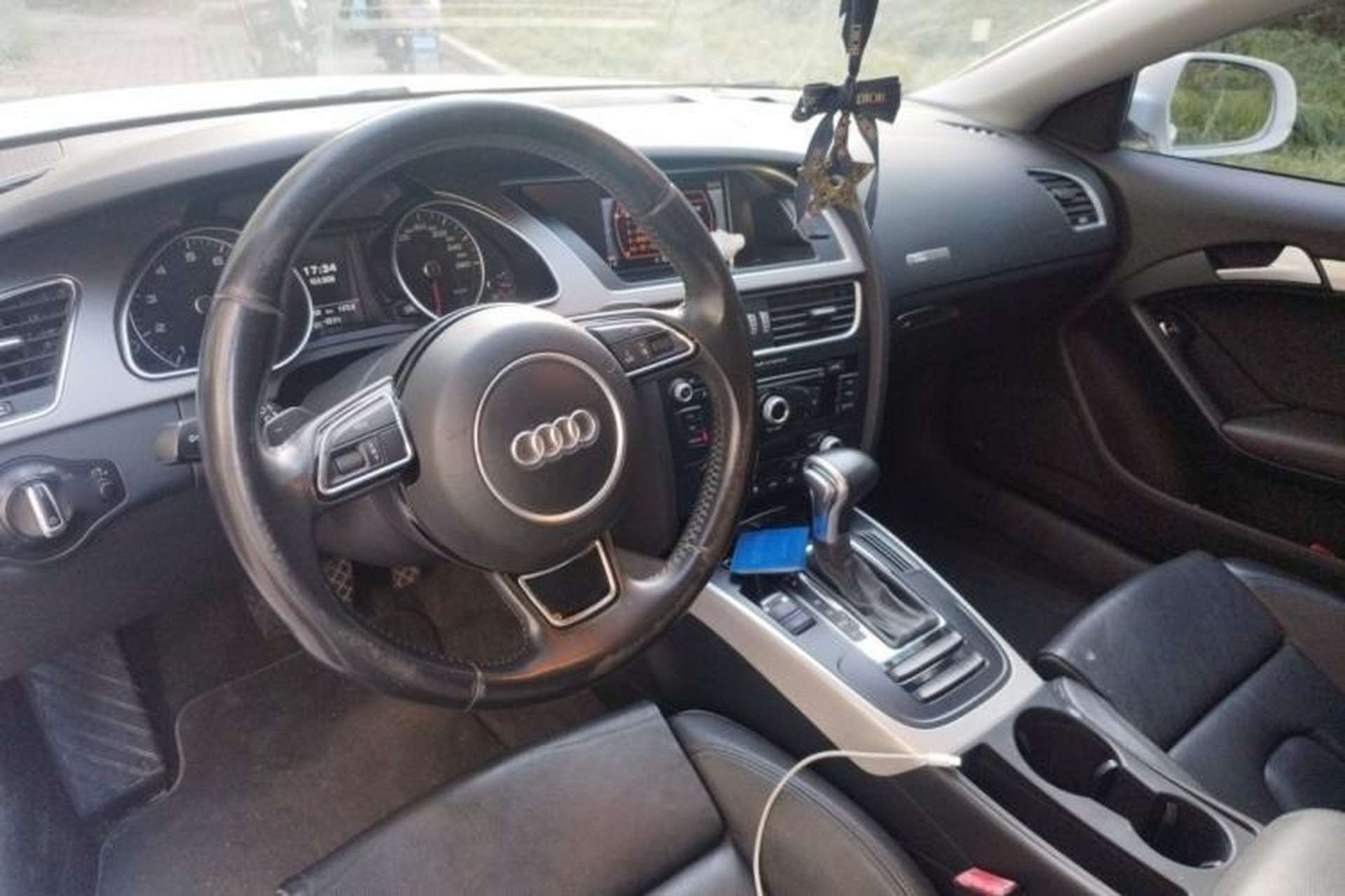 Used Audi A5 2014 Coupe 45 TFSI Center Console
