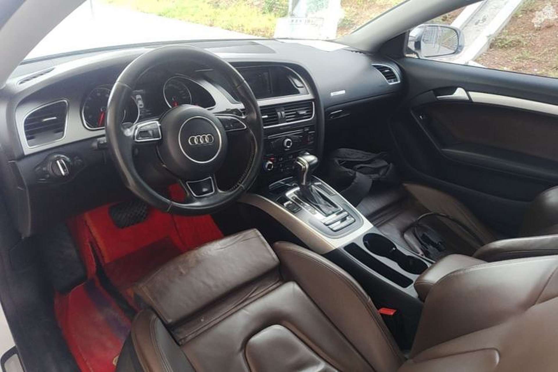 Used Audi A5 2014 Coupe 45 TFSI Center Console